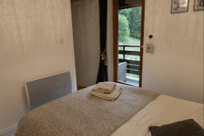 Direct access to the balcony
